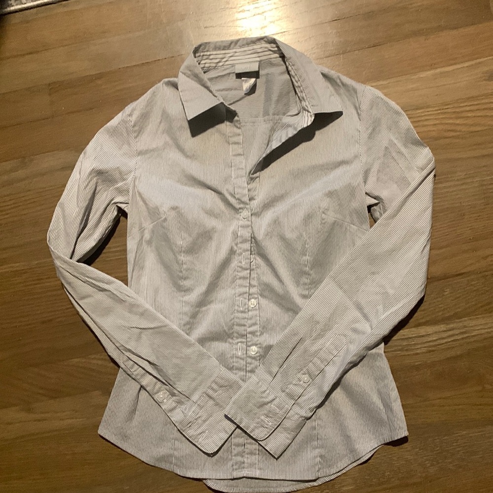H&M size 4 dresses shirt
